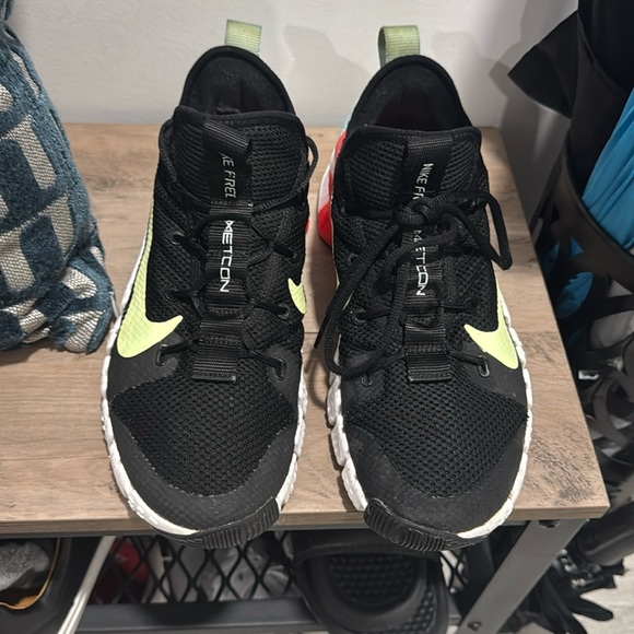 2020Nike Wmns Free Metcon 3 'Glacier Ice Crimson' - Picture 5 of 10